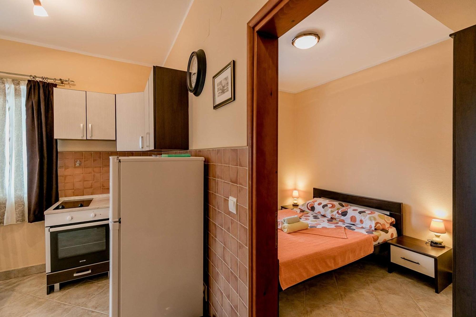 Apartments Gudelj Kamenari Eksteriør bilde